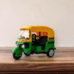 ItsyToys Indian Auto Rickshaw Die-Cast Model Toy – 3-Wheeler Miniature Tuk Tuk - Image 9